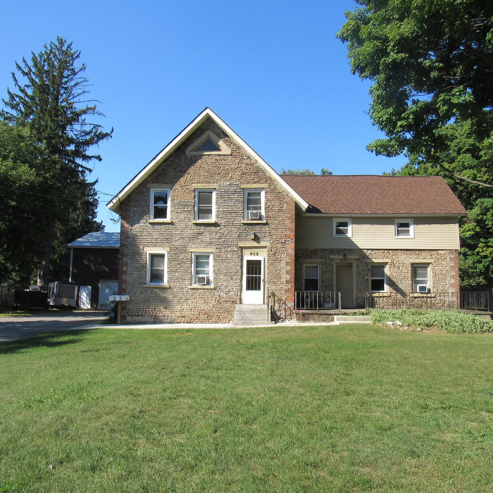 911 E. Molloy Road, Mattydale